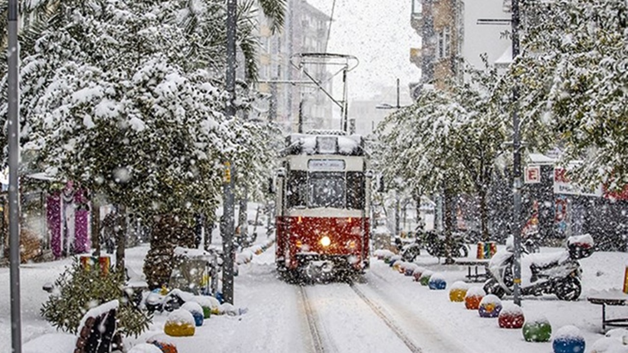 Tarih belli oldu! İstanbul’a kar alarmı verildi, okulları tatil ettirecek kar yağışı geliyor