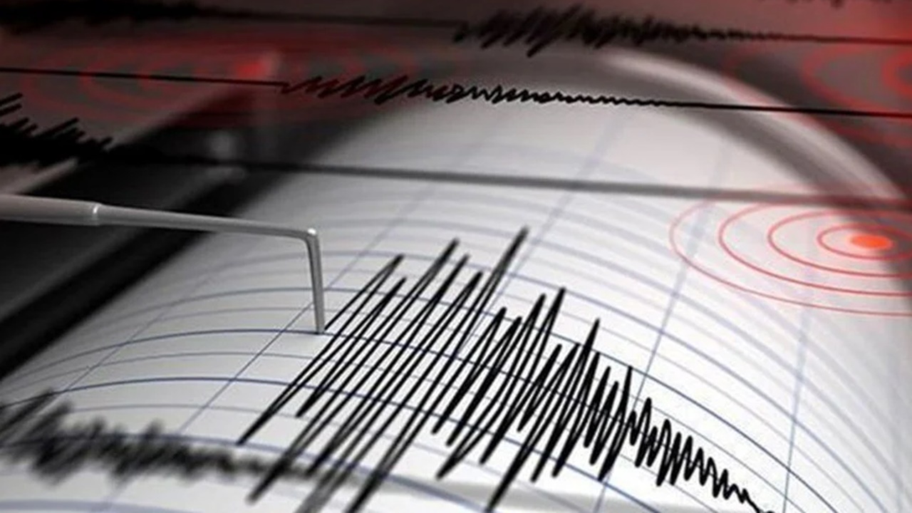 Japonya’da peş peşe 5.7 ve 7.4 büyüklüğünde depremler! Tsunami uyarısı verildi