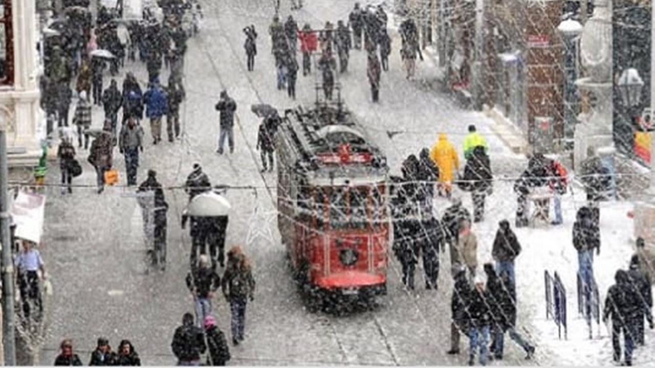 Lapa lapa kar bekleyenleri üzecek haber! Bu kış nasıl geçek sorusuna cevap geldi