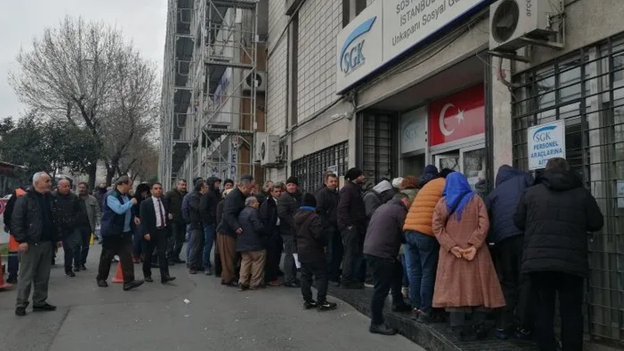 Yeni EYT geldi! 1.8 milyon kişiye erken emeklilik hakkı TBMM'den geçti