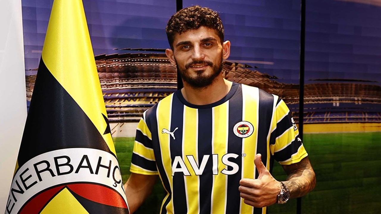 Samet Akaydın Fenerbahçe’ye veda etti