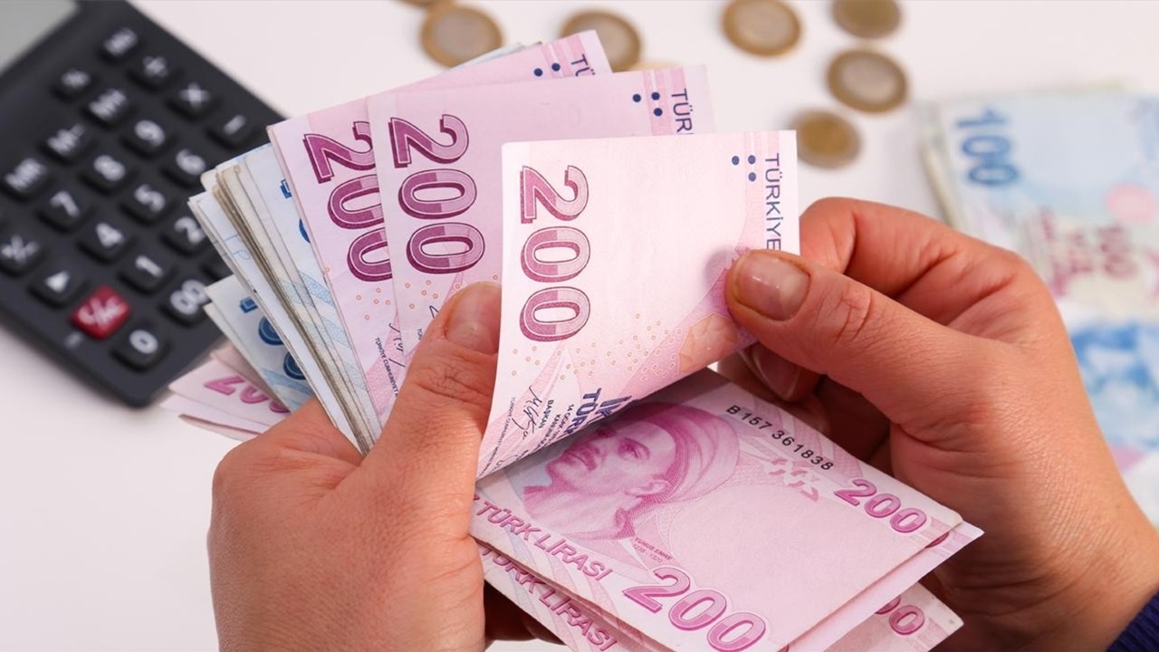 Maaşlara yüzde 100 oranında ZAM geldi! Duyanın yüzü güldü