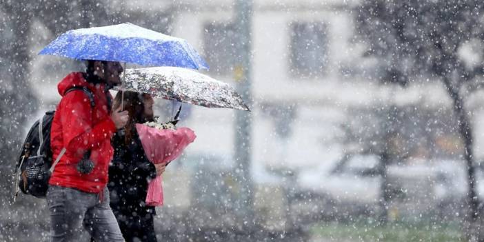 Meteoroloji’den Pazar Uyarısı: Kuvvetli Yağış ve Fırtına Geliyor