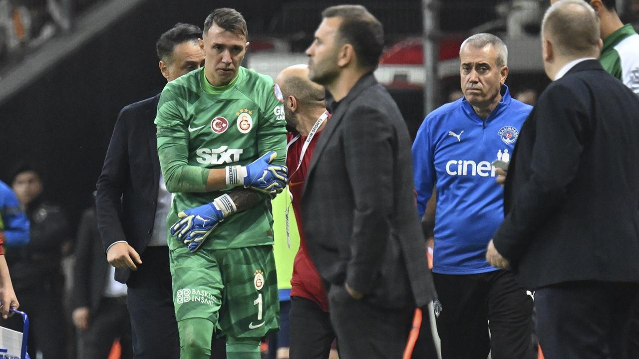 galatasaray-muslera-dan-gelen-haberle-yikildi-o-maclarda-oynayamayacak.jpg