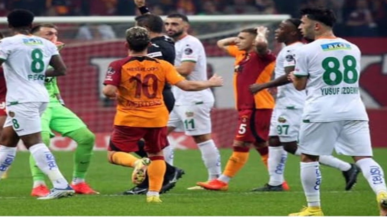 galatasraay-alanyaspor-macinin-hakemi-belli-oldu.jpg