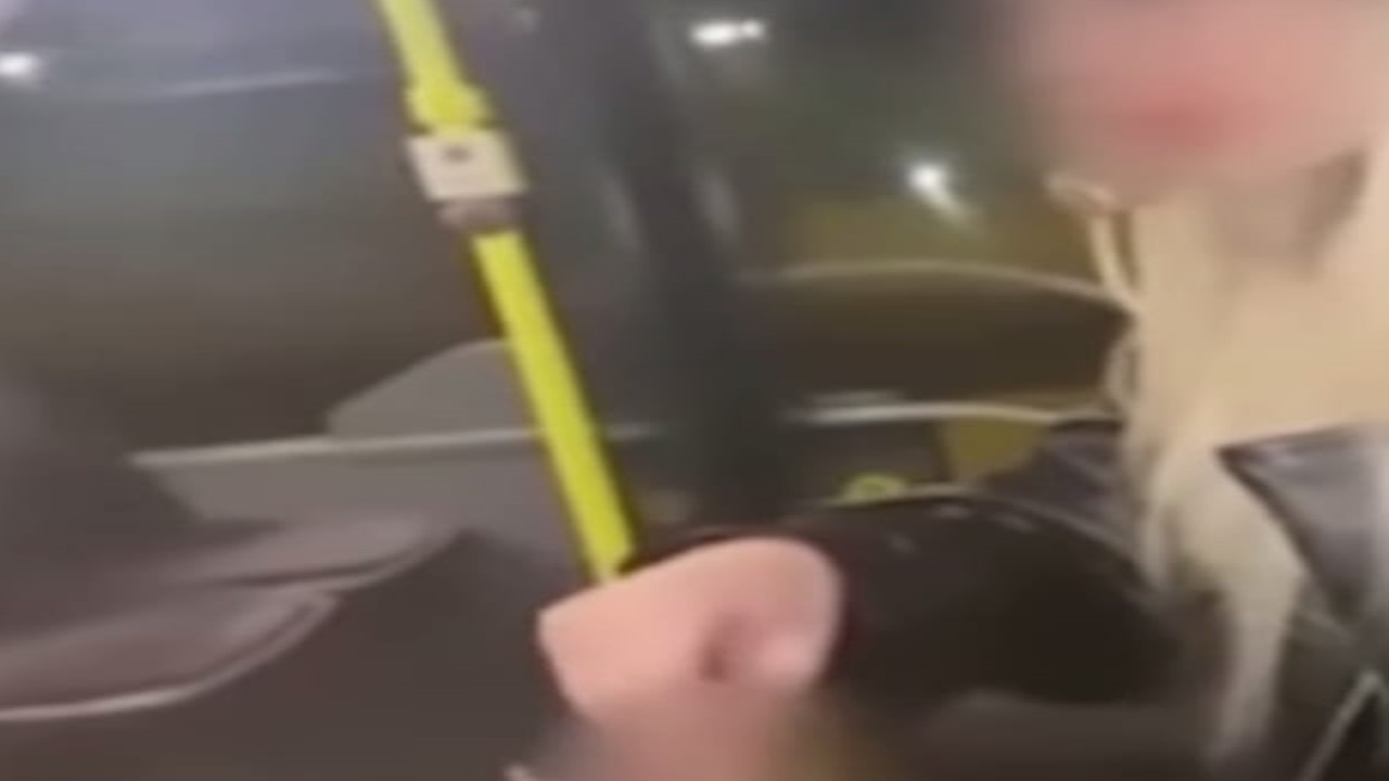 metrobuste-uyusturucu-hazirlayip-video-ceken-kadinlar-pes-dedirtti-ekipler-harekete-gecti-002.jpg