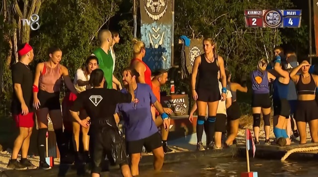 survivor-all-starin-daha-ilk-bolumunde-kavgalar-arka-arkaya-yasandi.jpg