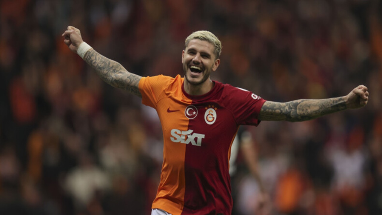 mauro-icardi-galatasaray-taraftarini-sevindirdi-dev-macta-sahaya-donuyor-001.jpg