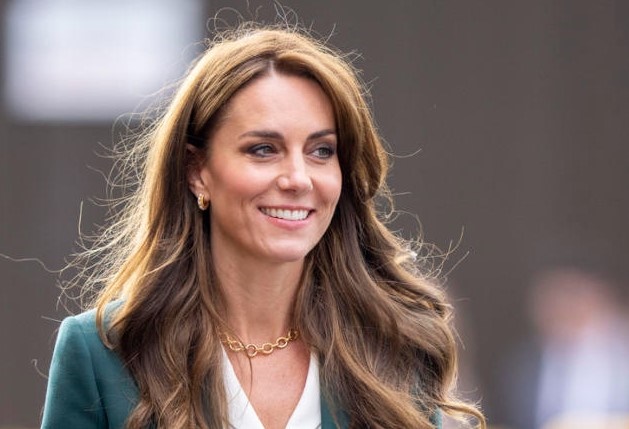 galler-prensesi-kate-middleton-ameliyat-oldu-iki-hatfa-musahede-altinda-kalacak.jpg