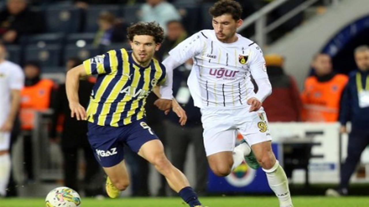 fenerbahce-istanbulspor-maci-muhtemel-11-sampiyon-belli-oluyor.jpg