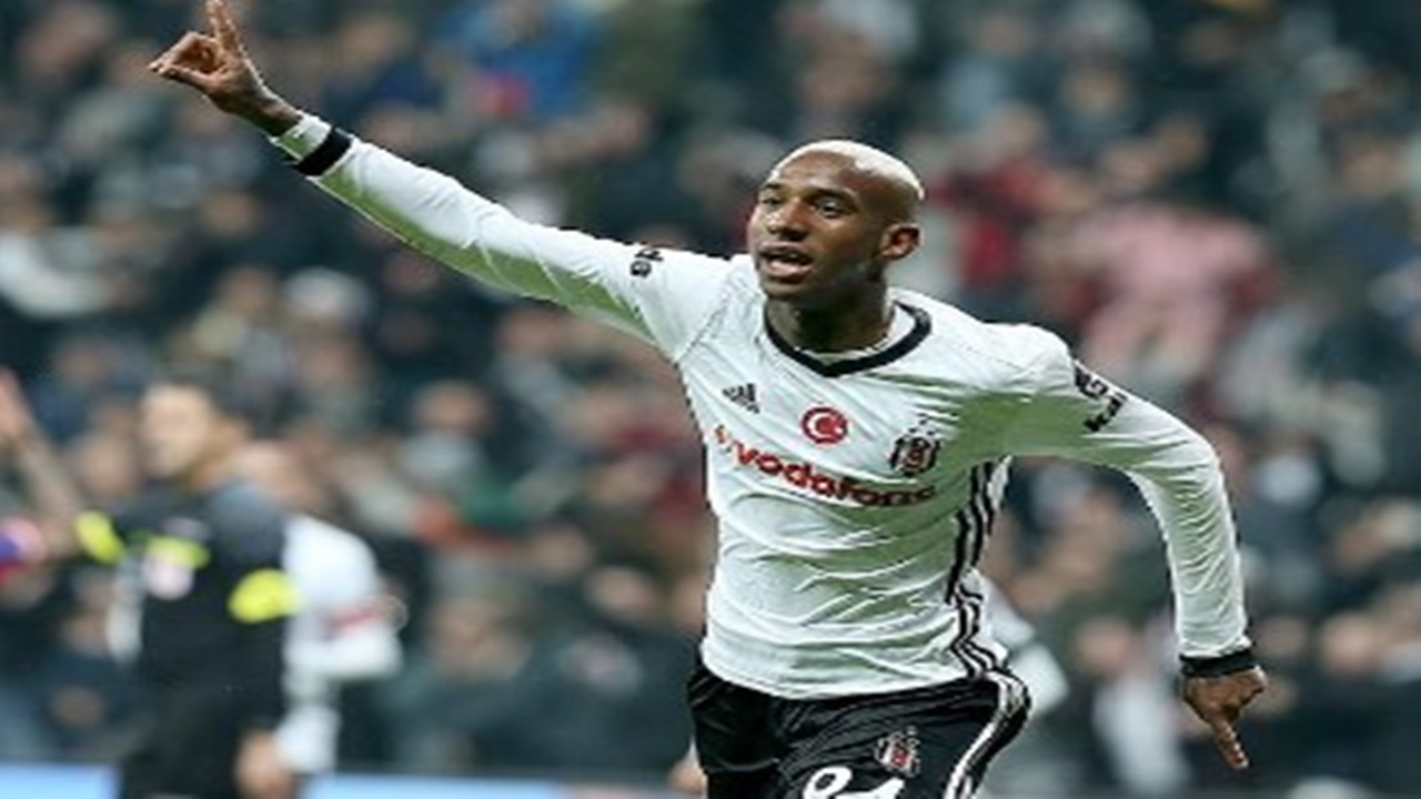 anderson-talisca-adim-adim-besiktas-a-taraftarlar-heyecanli-001.jpg