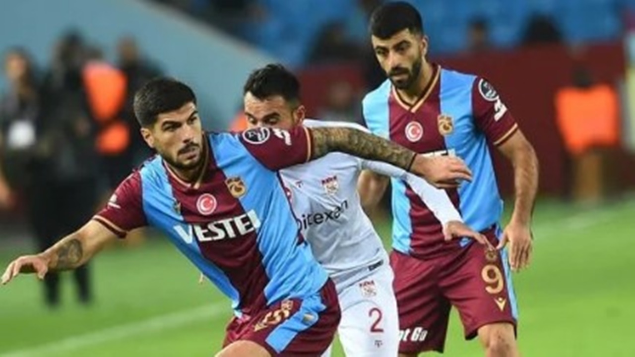 sivasspor-trabzonspor-ilk-11-mac-kadrosu-aciklandi-iste-surpriz-11-ler.jpg