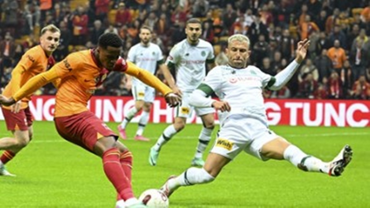 konyaspor-galatasarayilk-11-okan-buruk-tan-surpriz-karar.jpg