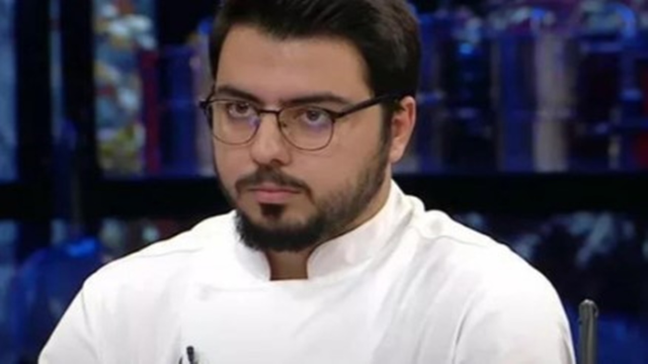 masterchef-sampiyonu-geri-dondu-bir-kez-daha-masterchef-studyosunda.jpg