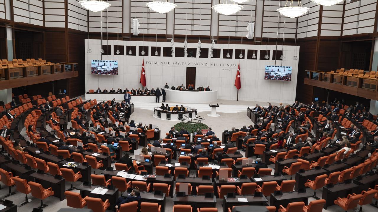 emeklilere-seyyanen-zam-ve-intibak-mujdesi4545.jpg