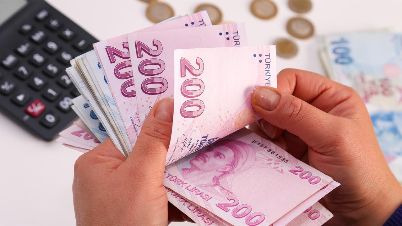 ziraat-bankasi-emekli-maaslarina-ek-para-sagliyor-001.jpg