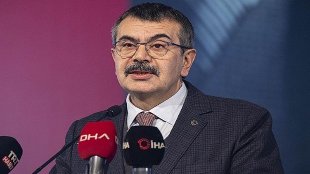 milli-eigitim-bakani-yusuf-tekinden-lgs-tepkisi-geri-zekaliya-anlatir-gibi-anlatiyoruz.jpg