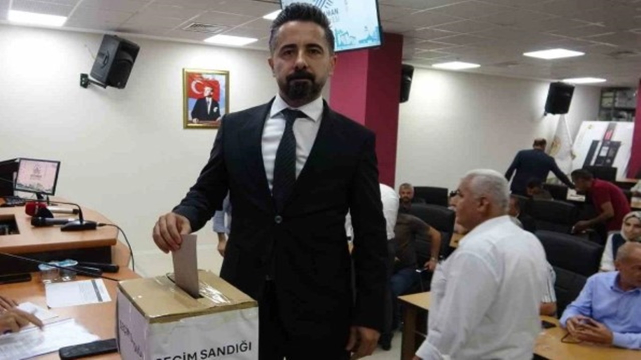 adiyaman-seciminde-surpriz-gelisme-ak-partili-isim-chp-nin-adayina-oy-verdi.jpg