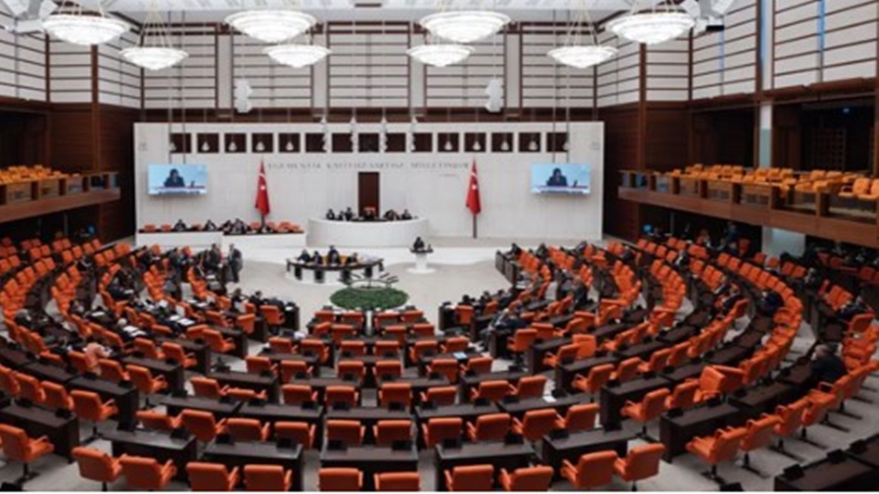 ak-parti-terorsuz-turkiye-komisyon-uyeleri-belli-oldu.jpg