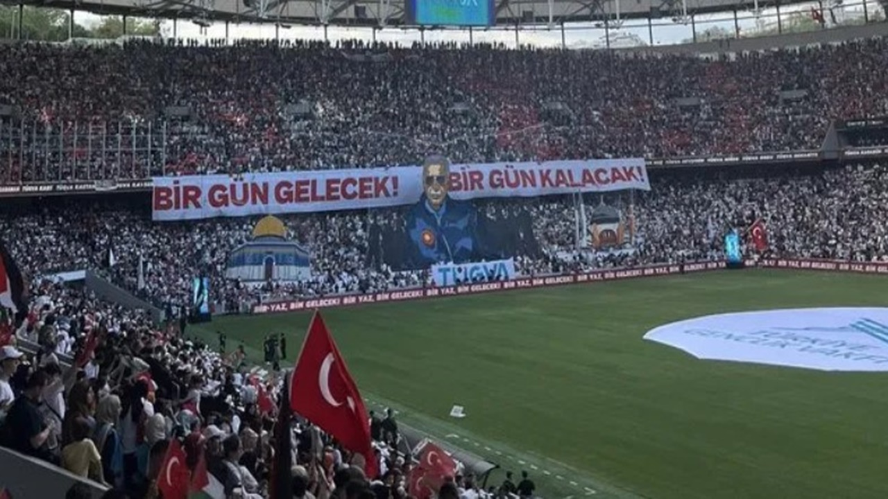 besiktas-stadinda-tugva-etkinligi-cumhurbaskani-erdogan-icin-kareografi-yapildi.jpg