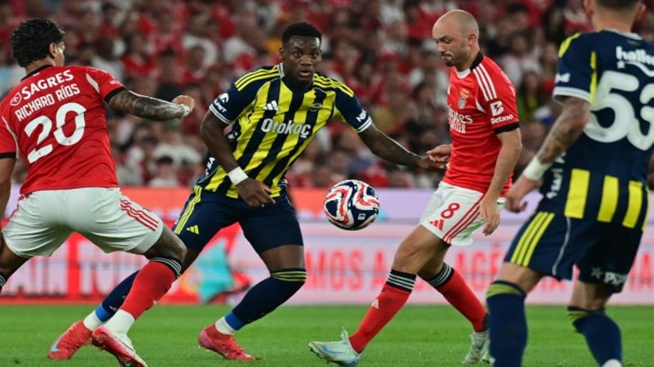 fenerbahce-benfica-mac-kadrosu-sampiyonlar-ligi-muzigi-detayi-heyecanlandirdi.jpg