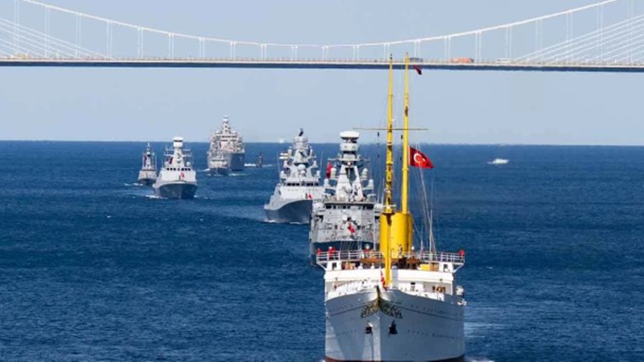 teknofest-mavi-vatan-bogaz-gecisi-programi-turk-donanmasindan-govde-gosterisi.jpg