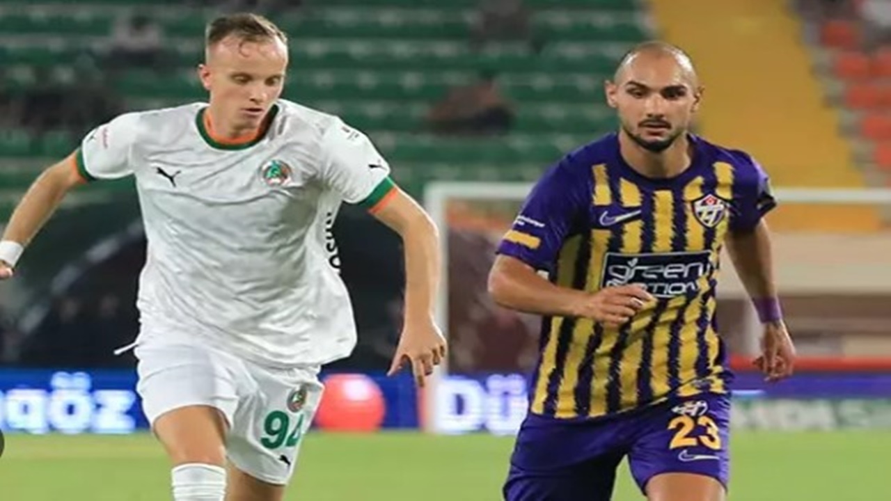 super-lig-de-heyecan-dolu-mac-bedava-olacaktum-taraftarlar-ucretsiz-girecek.jpg