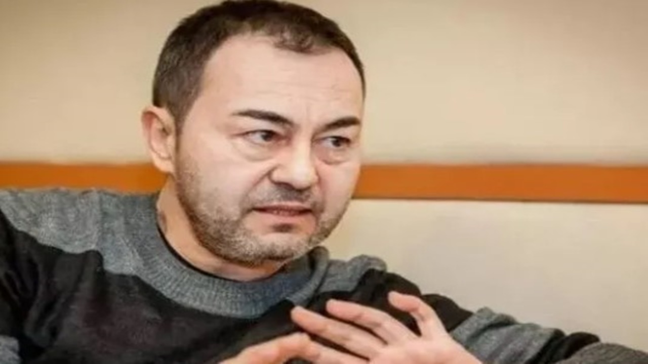 serdar-ortac-uyuyakaldigi-icin-dugunu-kacirdi-mehmet-ali-erbil-cok-kizdi.jpg